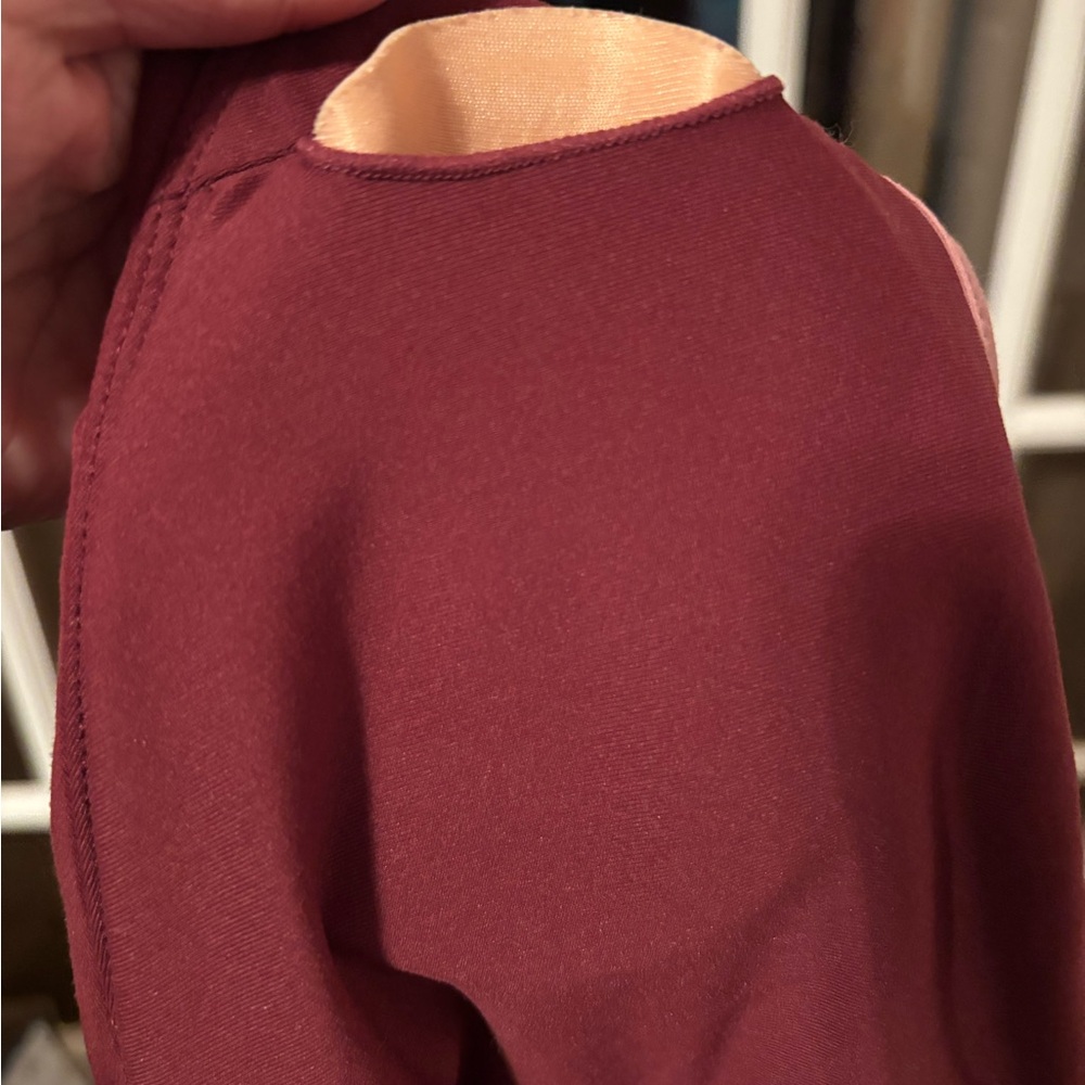 Women's Burgundy Athletic top size small - Picture 4 of 4